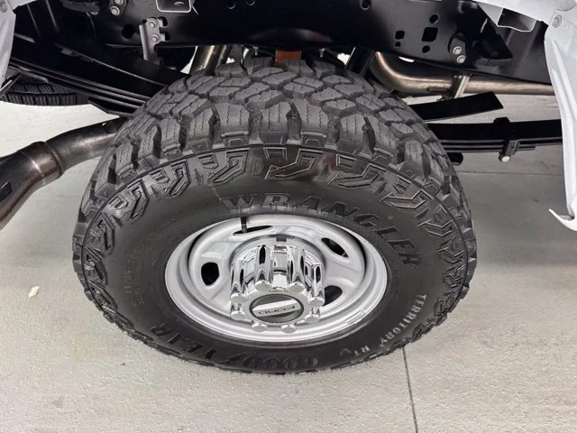 New 2026 Oxford White Ford F-250® XL image 23