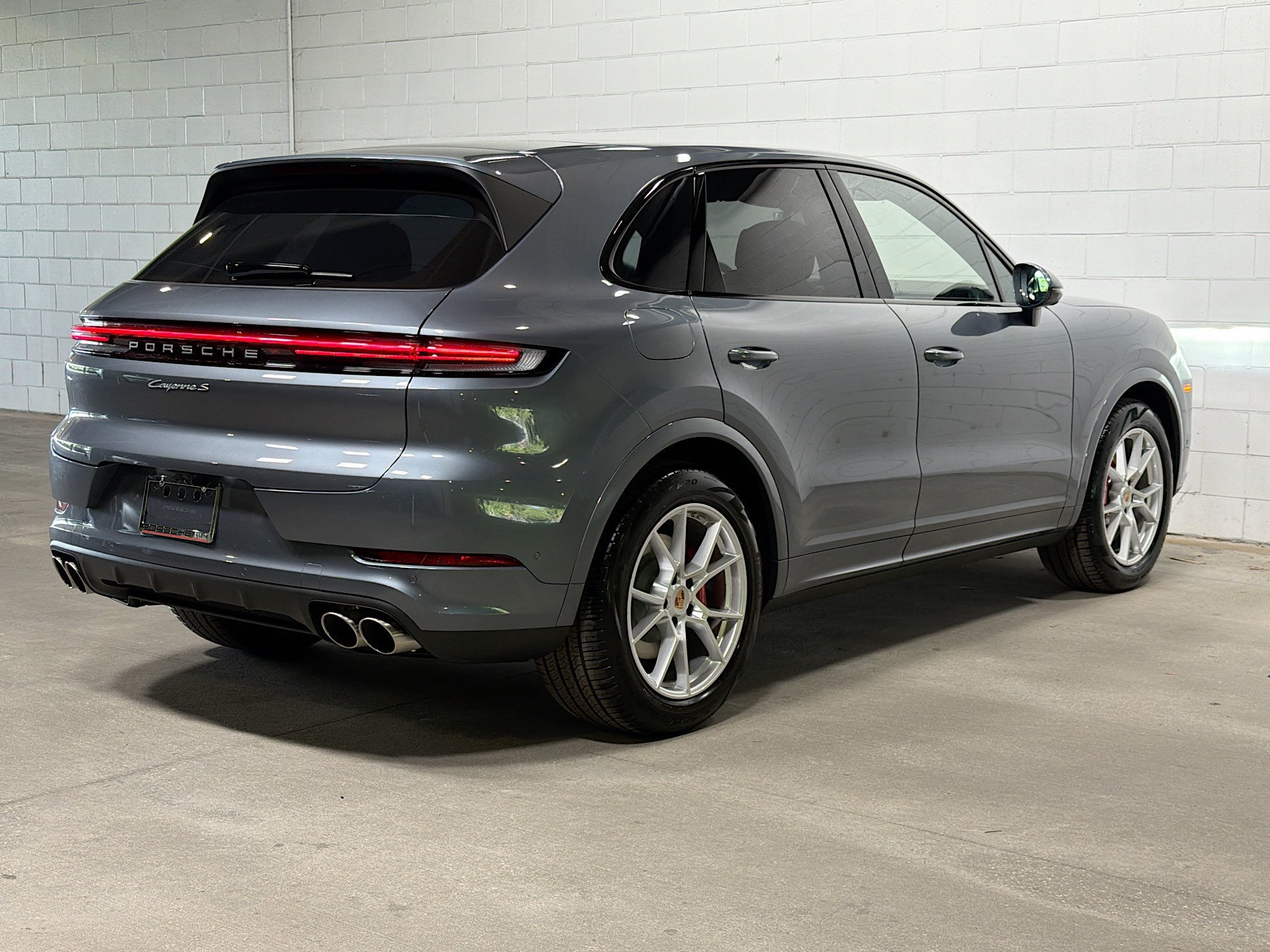 New 2026 Vanadium Grey Metallic Porsche S image 7