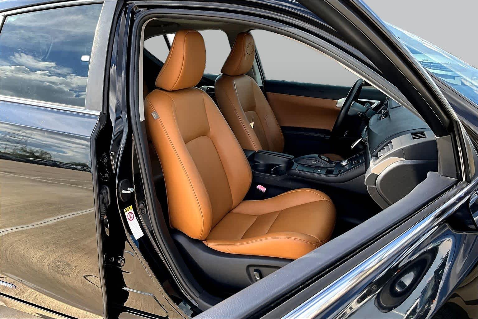 Used 2013 Obsidian Lexus Hybrid image 8