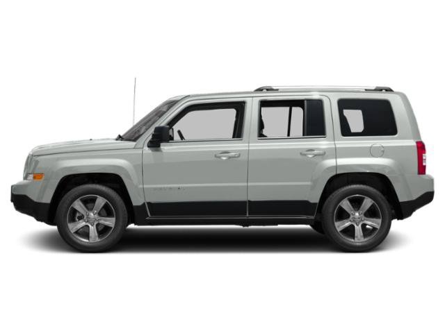 Used 2015 Bright White Clearcoat Jeep Latitude image 3