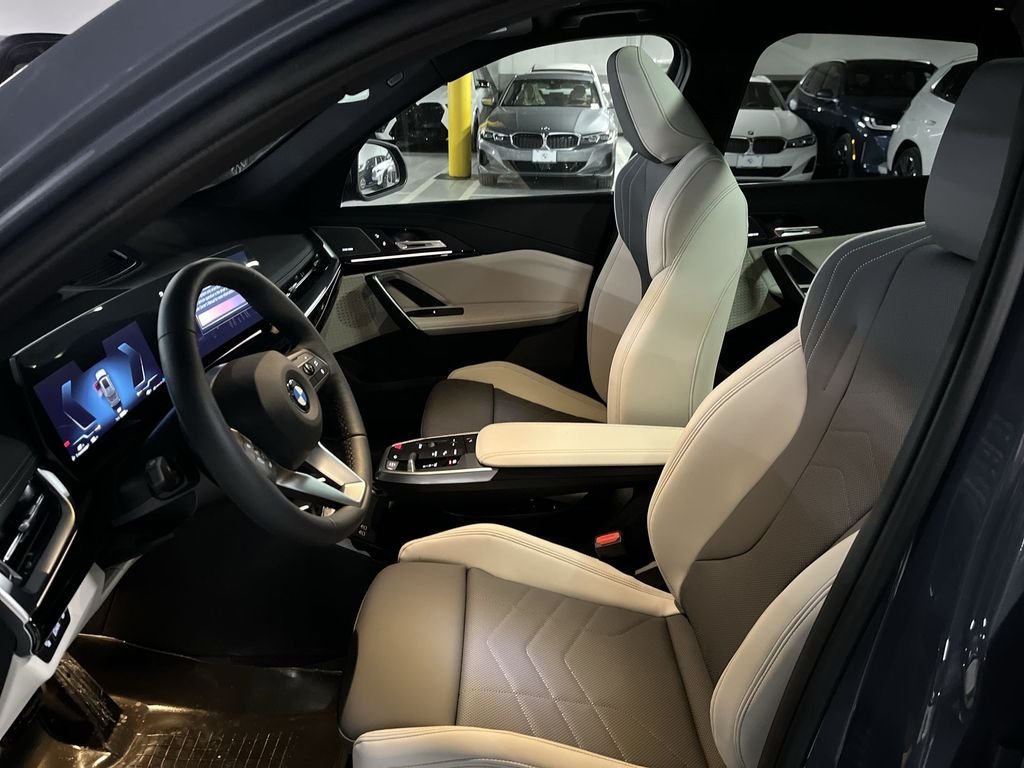 Used 2026  BMW xDrive28i image 11