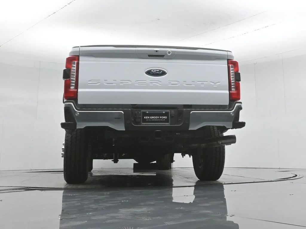 New 2026 Oxford White Ford Lariat image 51