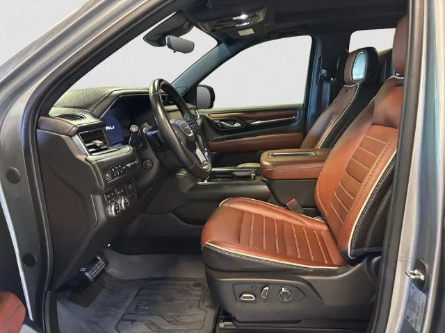 Used 2023 Silver GMC Denali Ultimate image 10
