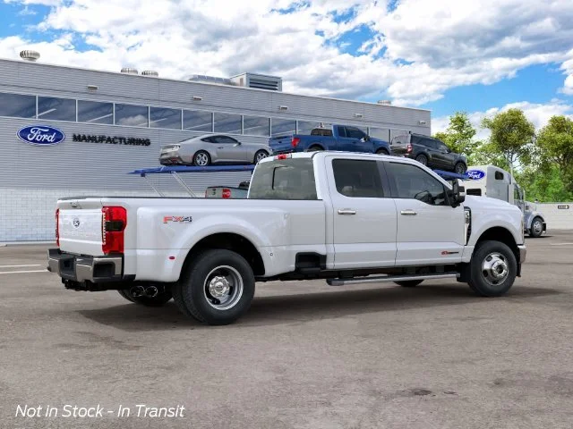 New 2027 Star White Metallic Tri-Coat Ford Lariat image 7