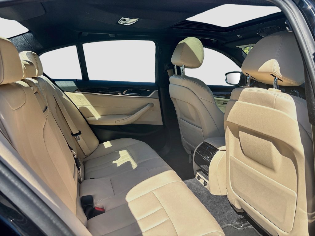 Used 2019 Black BMW 530i image 17