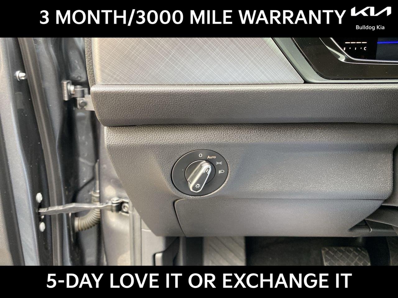 Used 2022 Platinum Gray Metallic Volkswagen SE image 26