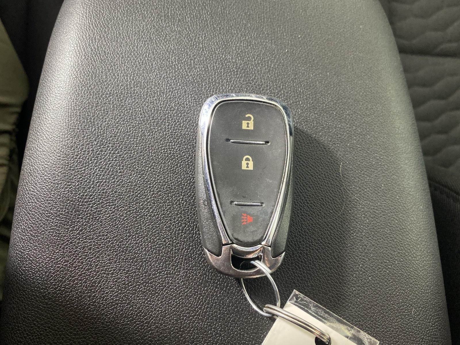 Used 2020 Summit White Chevrolet LT image 14