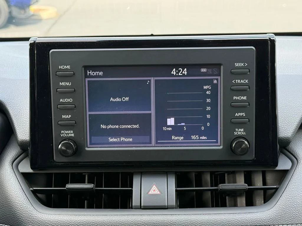 Used 2019 Silver Toyota LE image 26