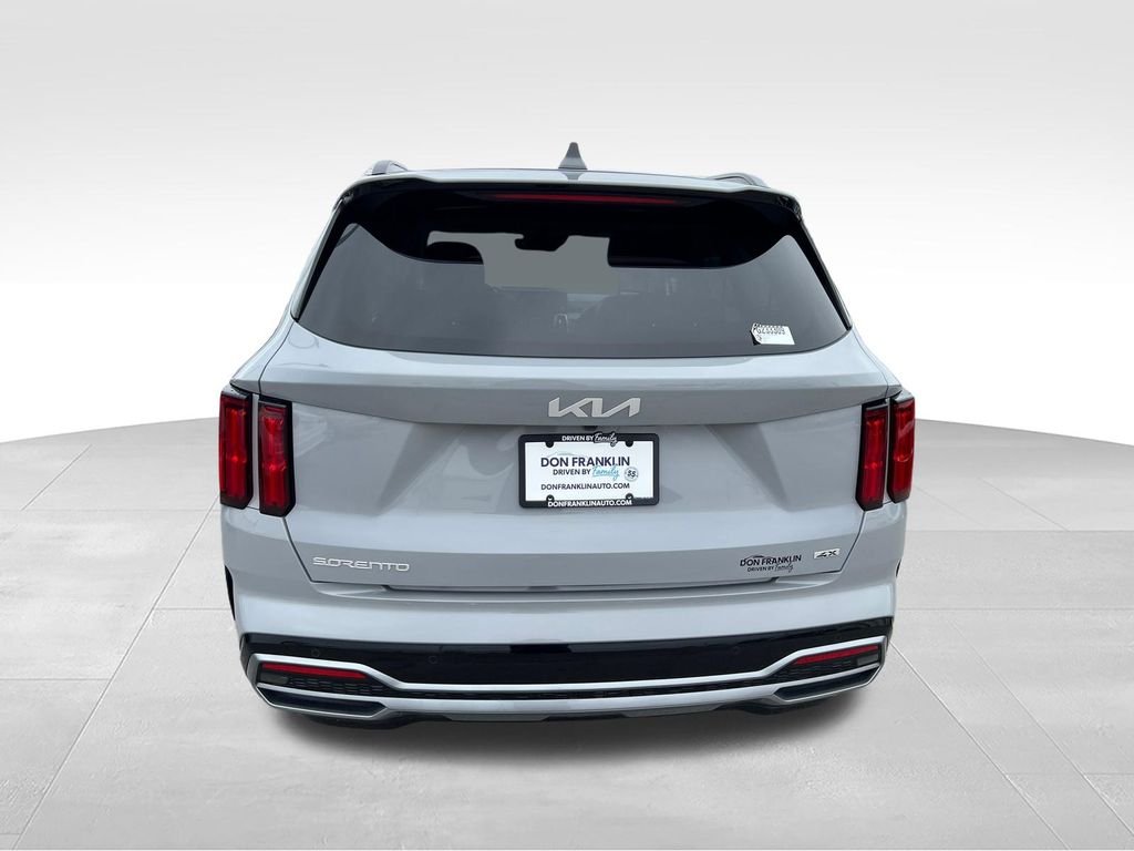 Used 2023 Gray Kia SX image 4