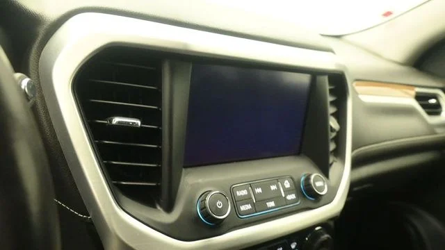 Used 2019 Iridium Metallic GMC SLE-2 image 17
