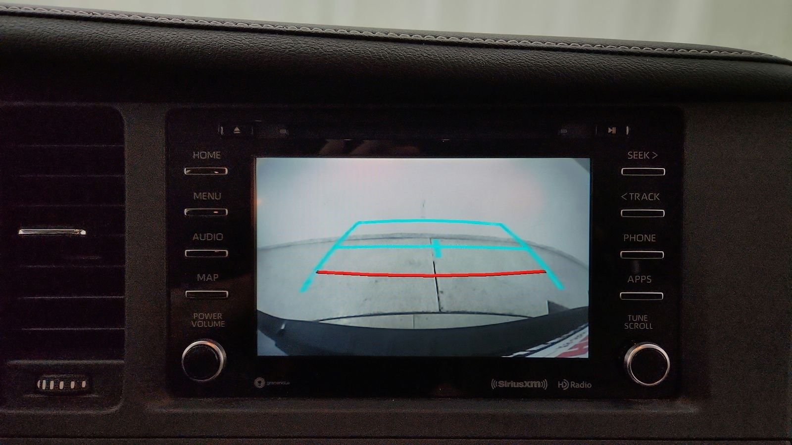 Used 2019 Beige Toyota XLE Premium image 34