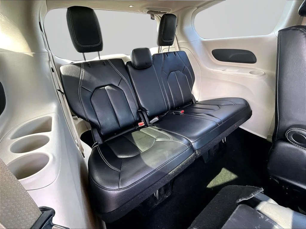 Used 2022 White Chrysler Touring L image 26
