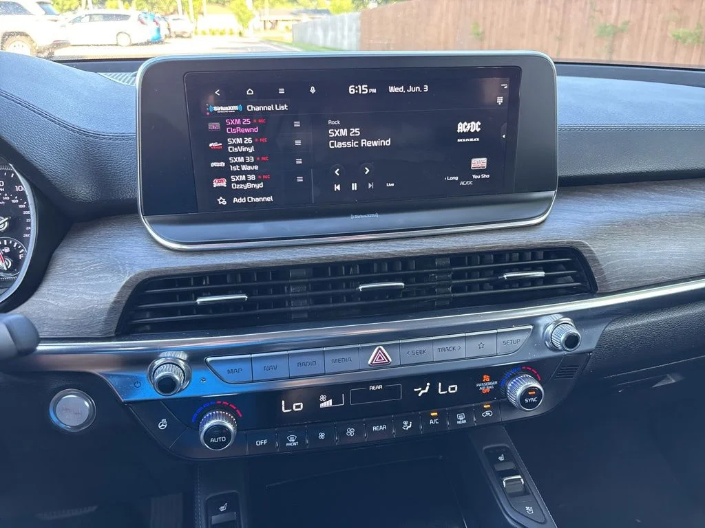 Used 2022 Gray Kia EX image 17