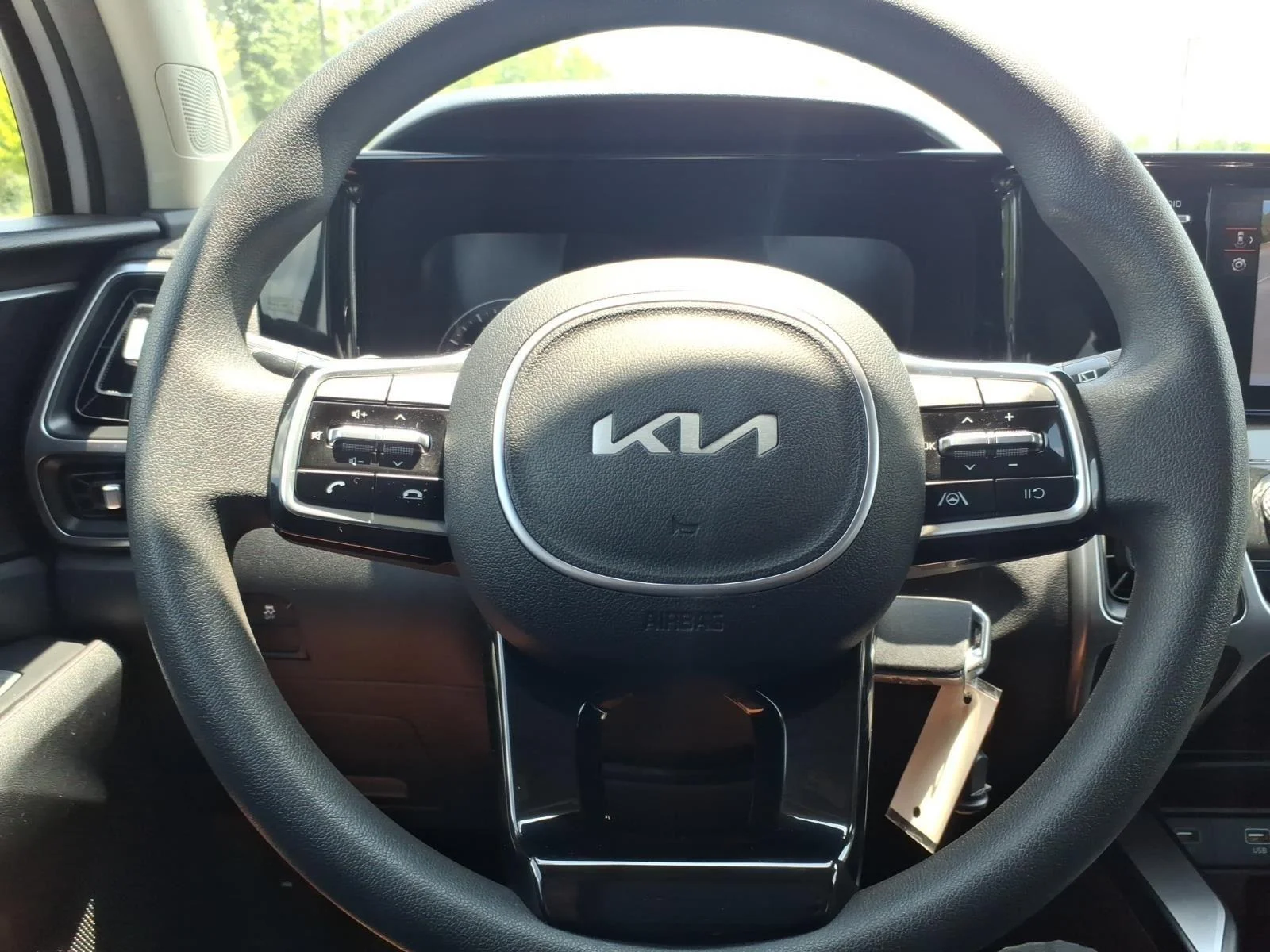 Used 2023 Glacial White Pearl Kia LX image 24