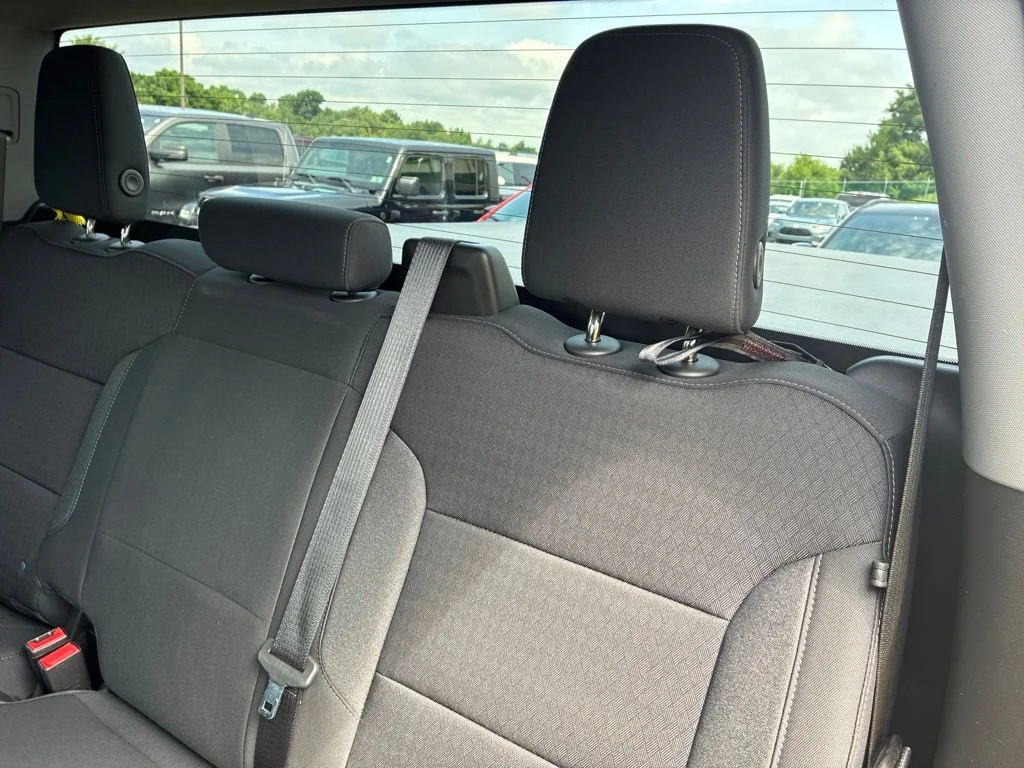 Used 2022 Black Chevrolet Custom image 15