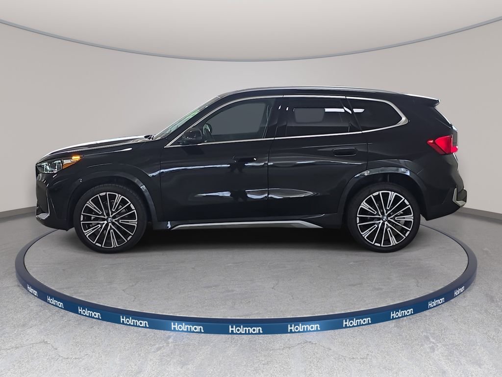 Used 2026 Black Sapphire Metallic BMW xDrive28i image 11