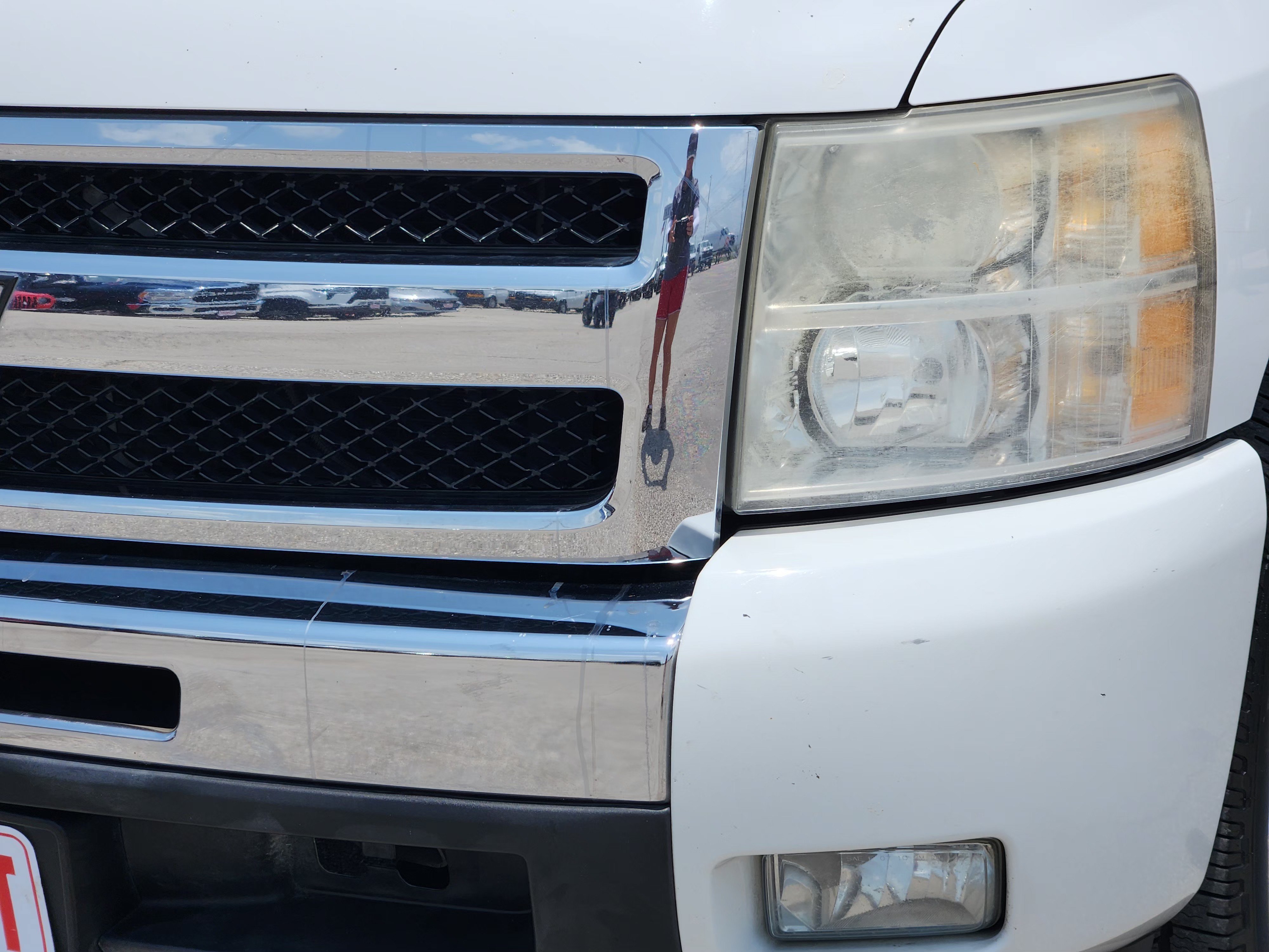 Used 2009 SUMMIT WHITE Chevrolet LT image 8