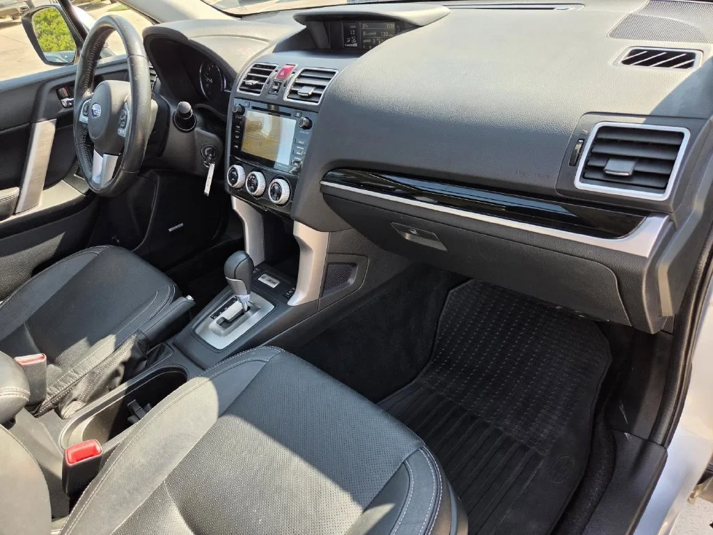 Used 2017 Silver Subaru 2.5i Limited image 8