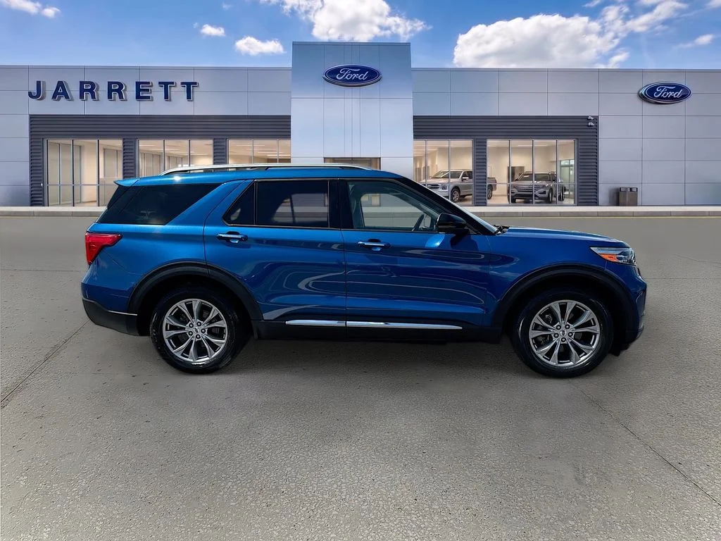 Used 2020 Blue Ford Limited image 8