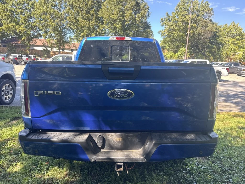 Used 2015 Blue Ford XLT image 5