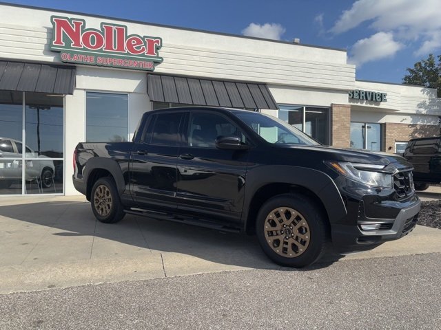 2021 Honda Ridgeline Sport photo 2