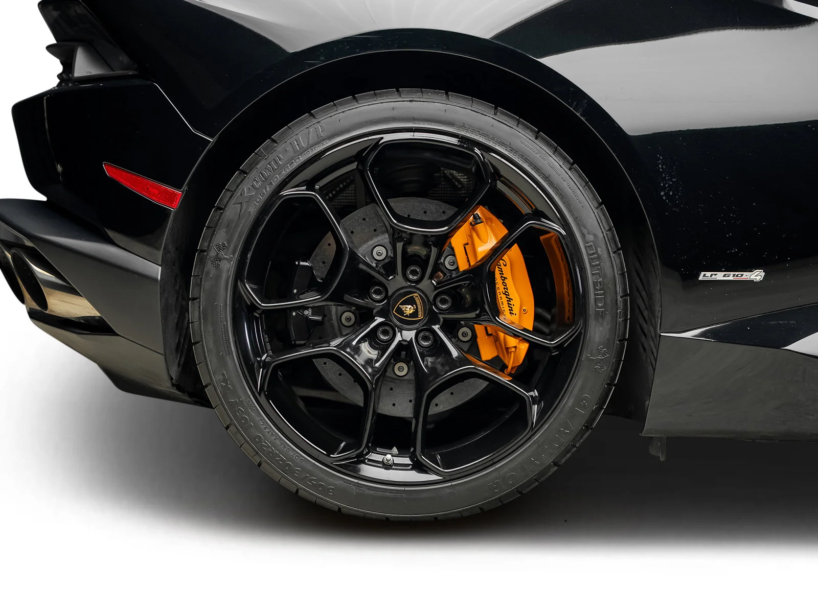Used 2015 Black Lamborghini LP610-4 image 28