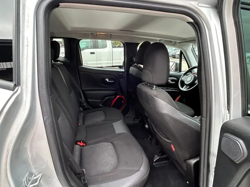 2018 Jeep Renegade Trailhawk - Photo 26