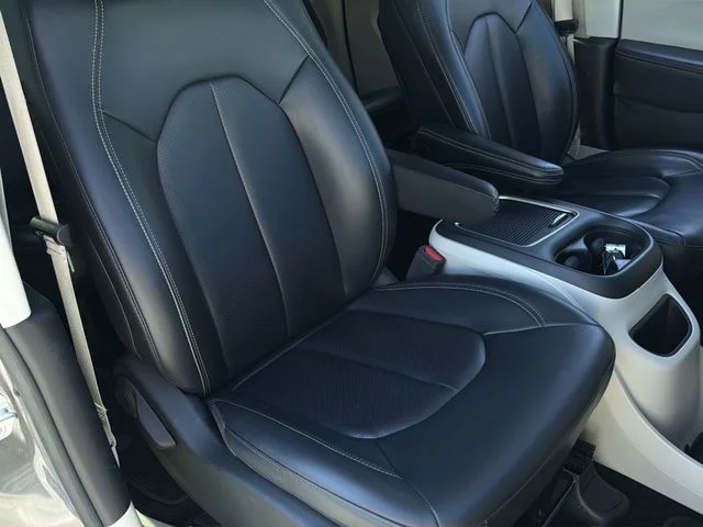 Used 2023 Gray Chrysler Touring L image 32