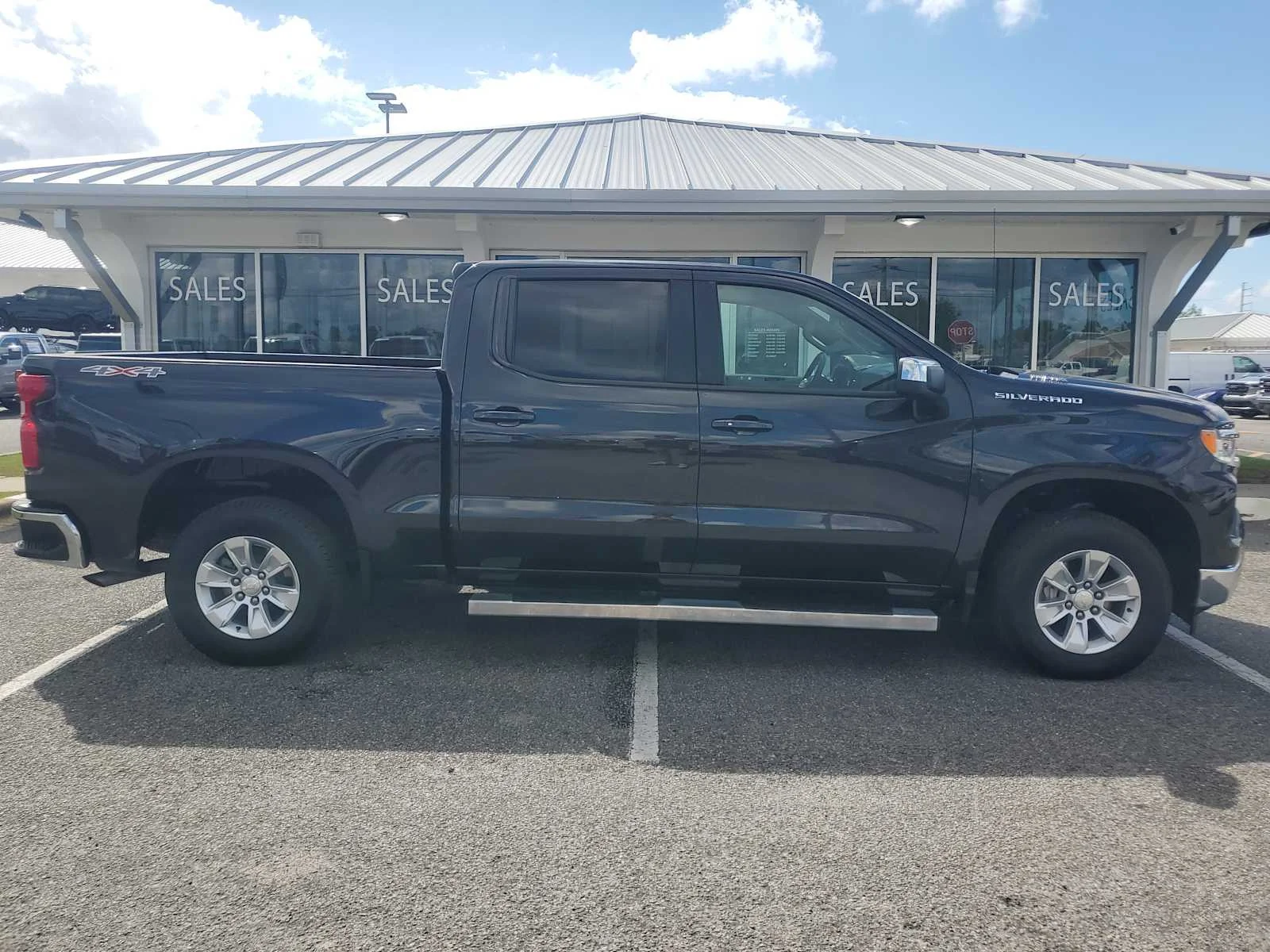 Used 2023 DARK ASH METALLIC Chevrolet LT image 9