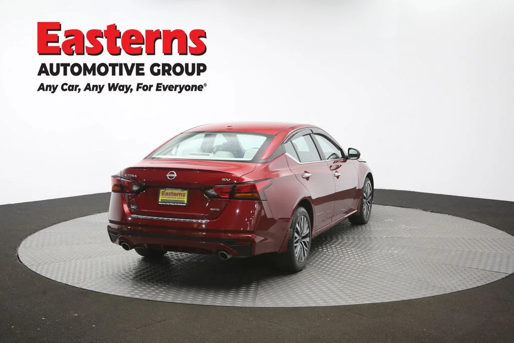 Used 2023 Red Nissan 2.5 SV image 38