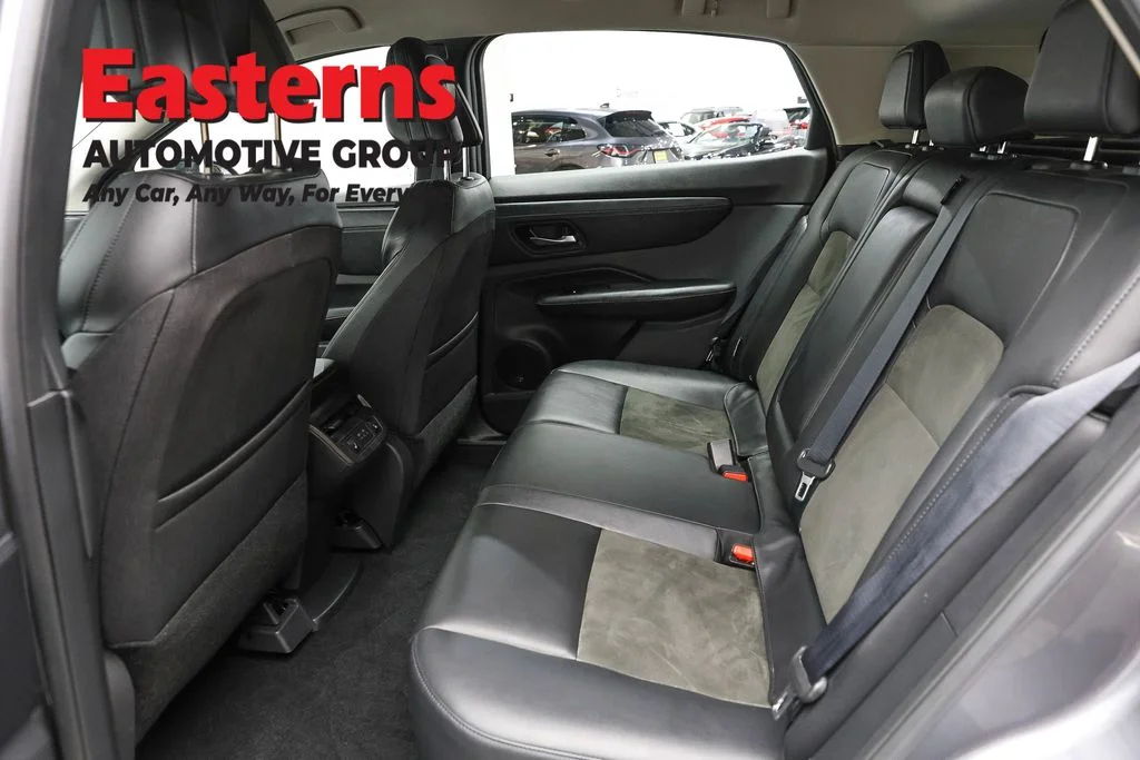 Used 2023 Gray Nissan ENGAGE image 21