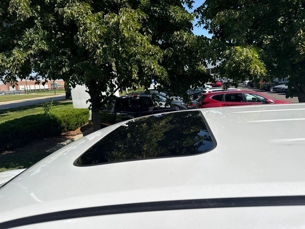 Used 2023 White Honda EX-L image 16