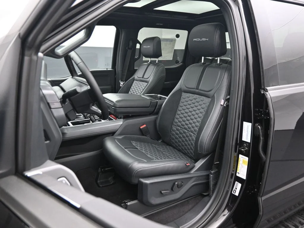 New 2025 Black Ford XLT image 8