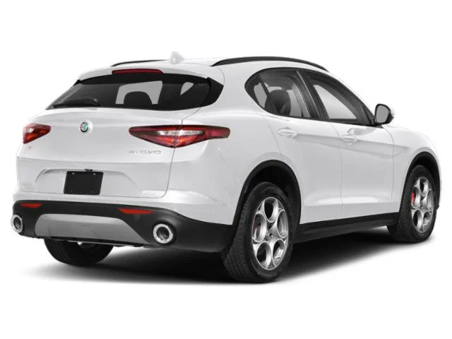 Used 2018 Alfa White Alfa Romeo Sport image 2