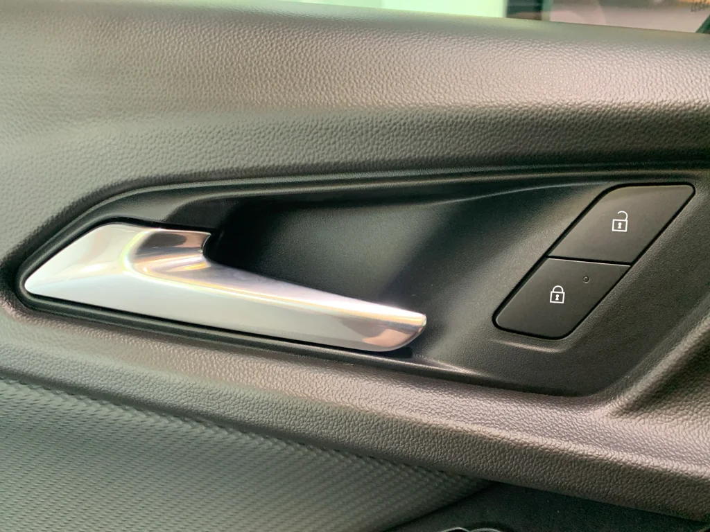 2027 Chevrolet Equinox RS - Photo 27