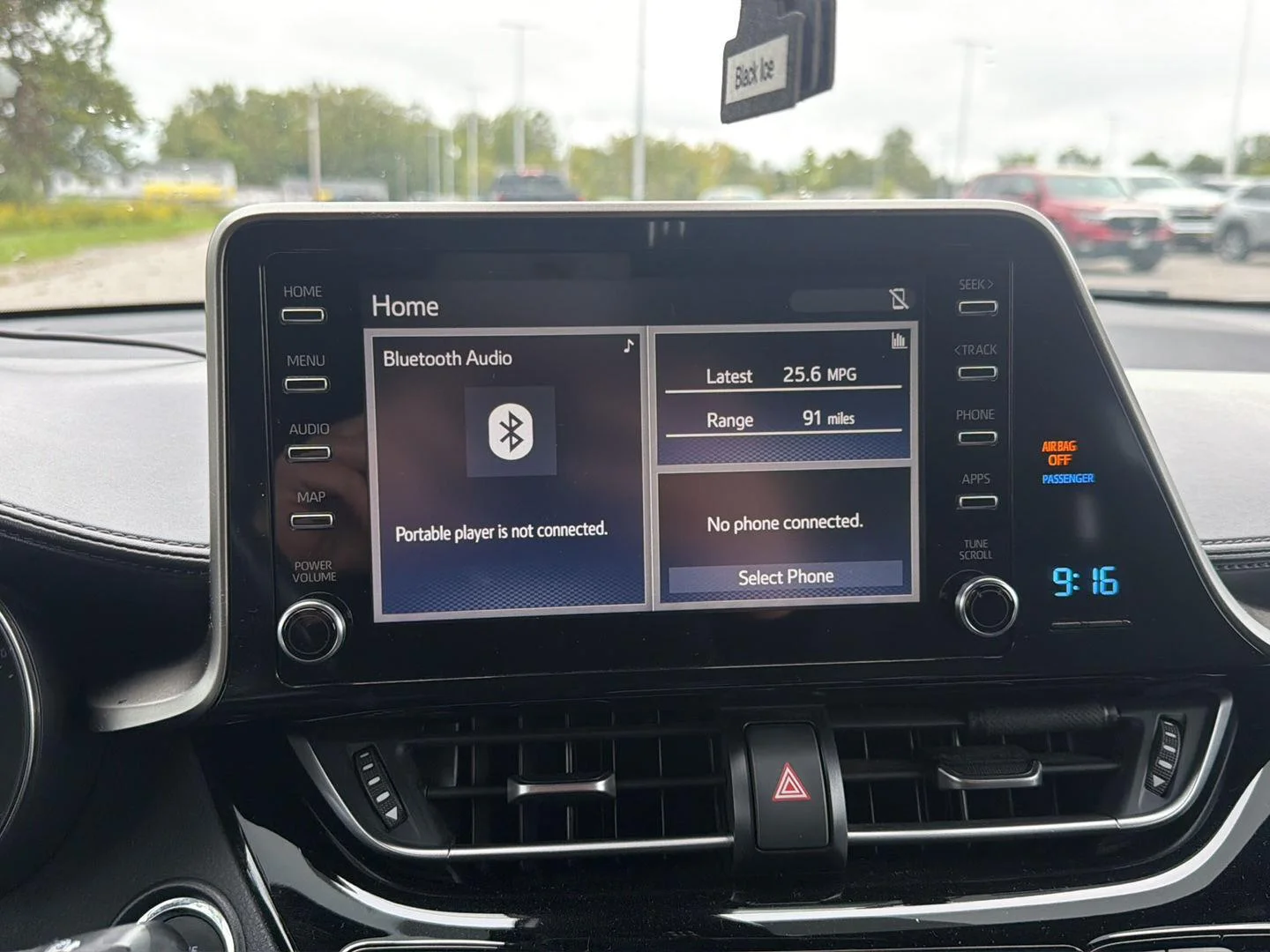 Used 2019 Silver Knockout Metallic Toyota XLE image 13