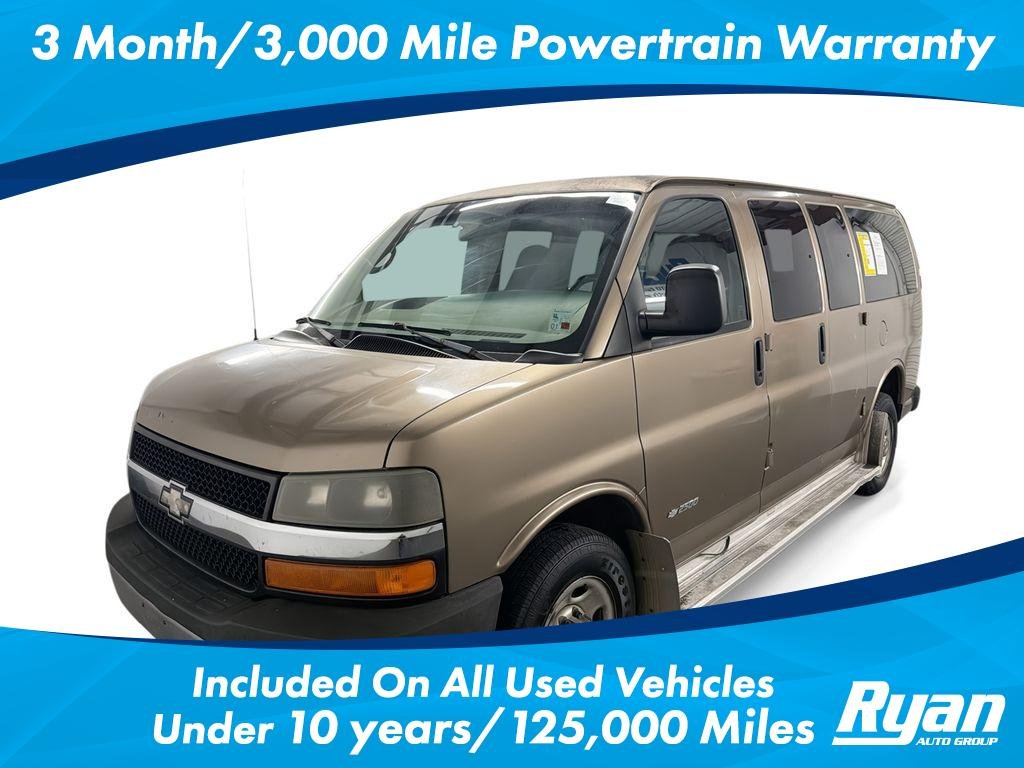 2004 Chevrolet Express 2500's photo