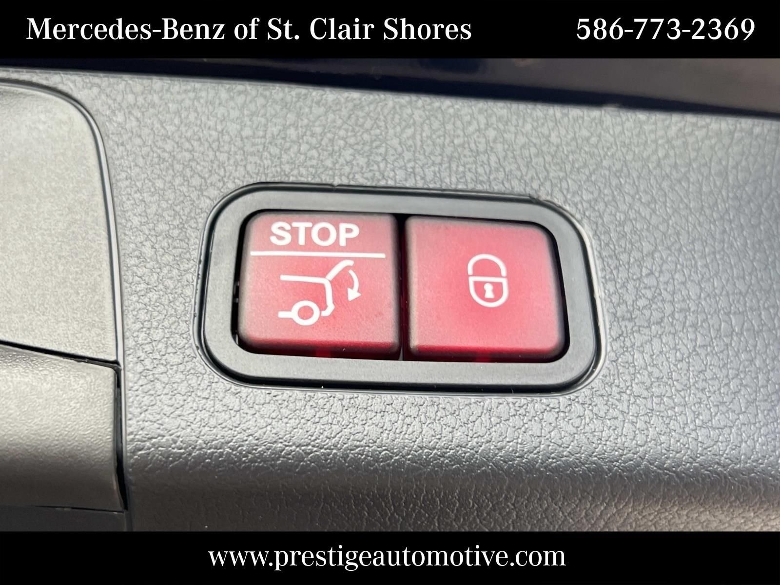Used 2026 Black Mercedes-Benz GLB 250 image 14