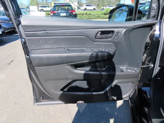 2023 Honda Odyssey SPORT - Photo 17