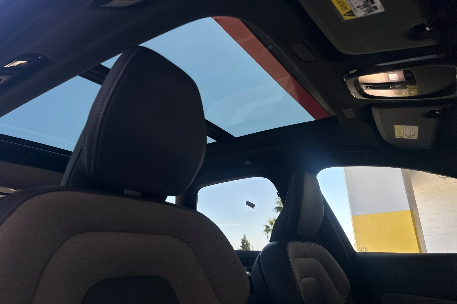 Used 2022 SILVER Volvo R-Design image 16