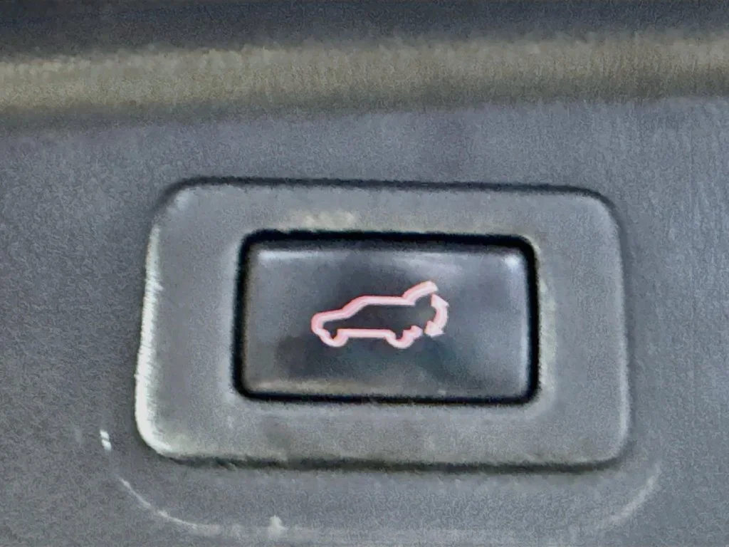 Used 2019 Gray Subaru 2.5i Premium image 32