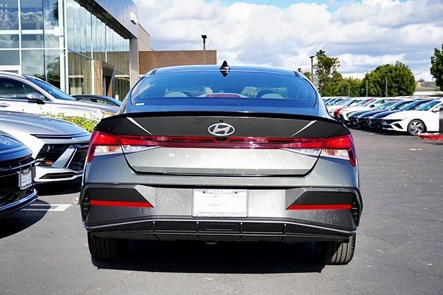 Used 2026 Gray Hyundai SEL Sport image 8