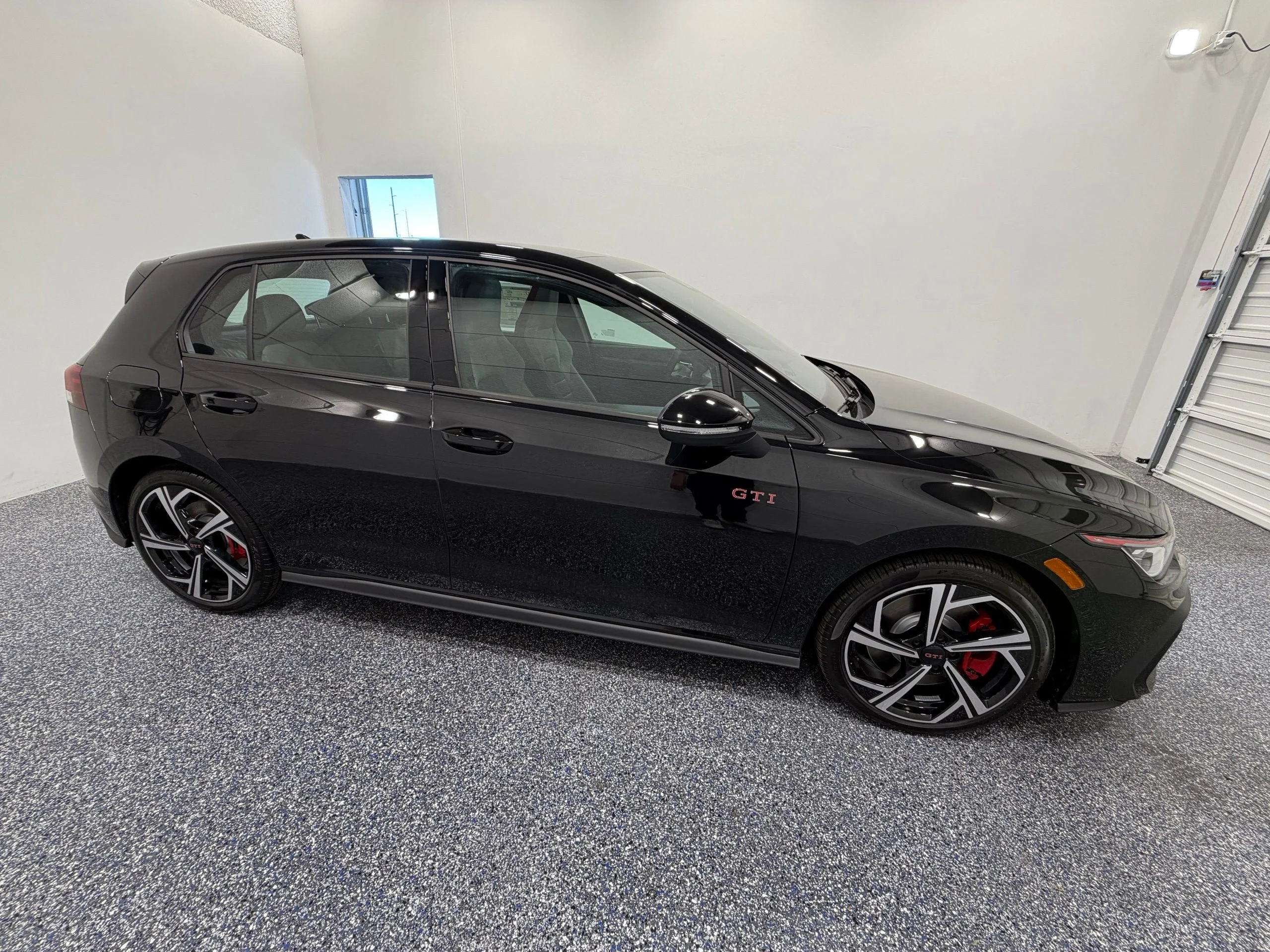 New 2026 Black Volkswagen 2.0T SE image 8