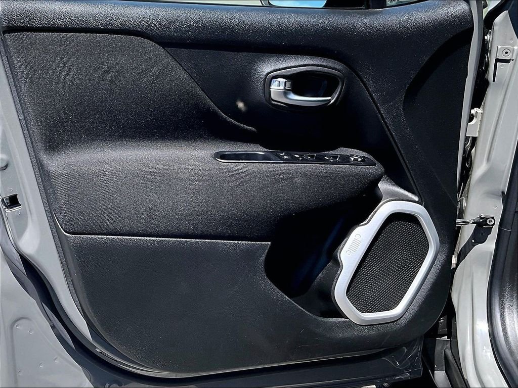 Used 2020 Gray Jeep Sport image 9