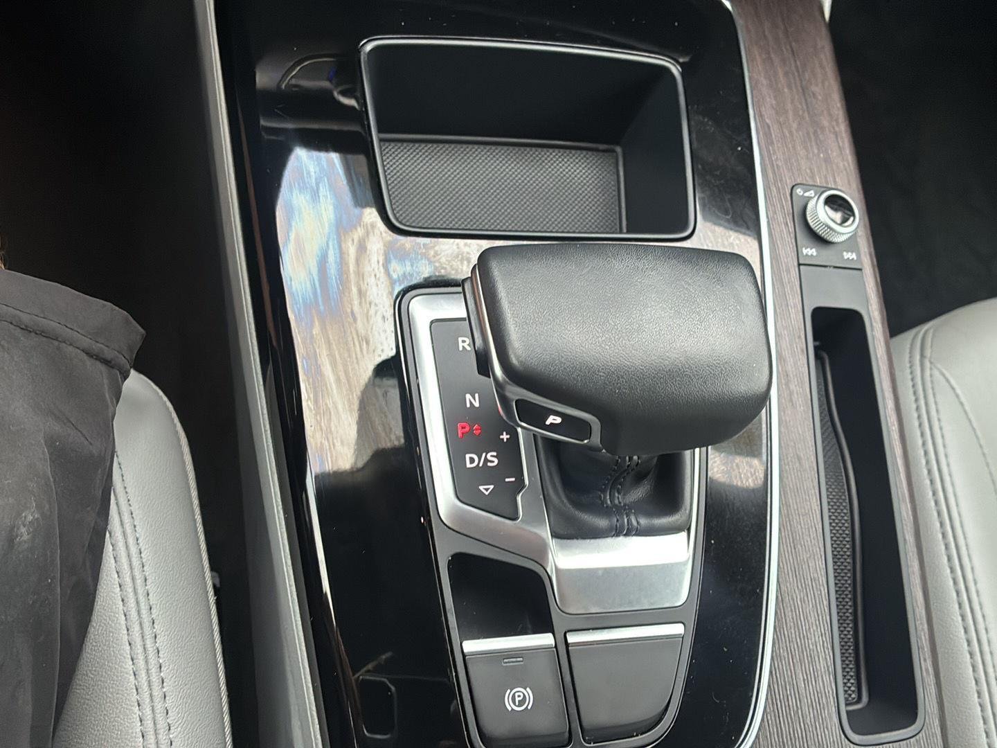 Used 2022 Glacier White Metallic Audi S line Premium image 37