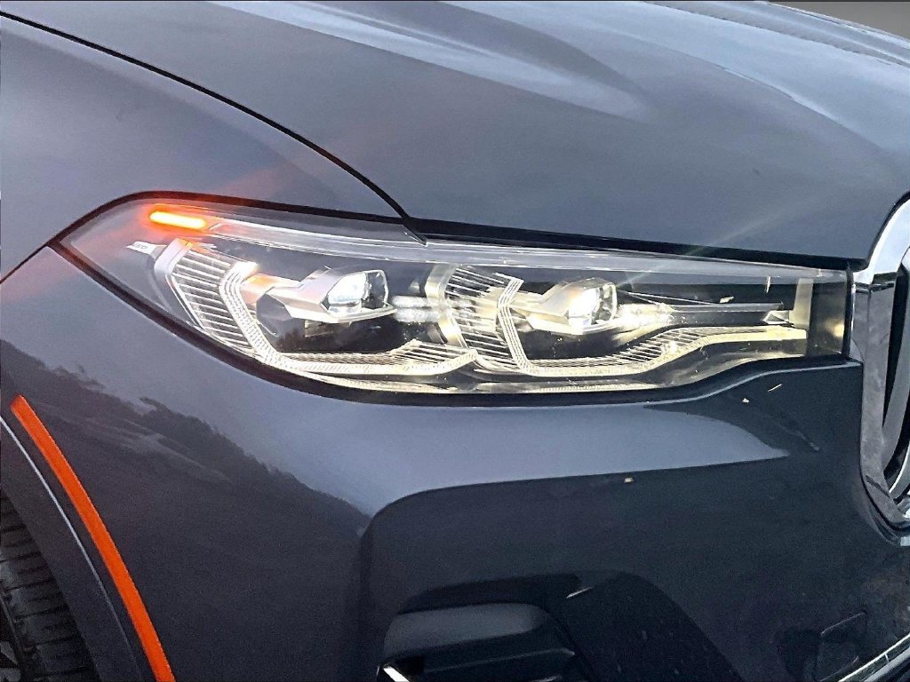 Used 2022 Gray BMW xDrive40i image 34