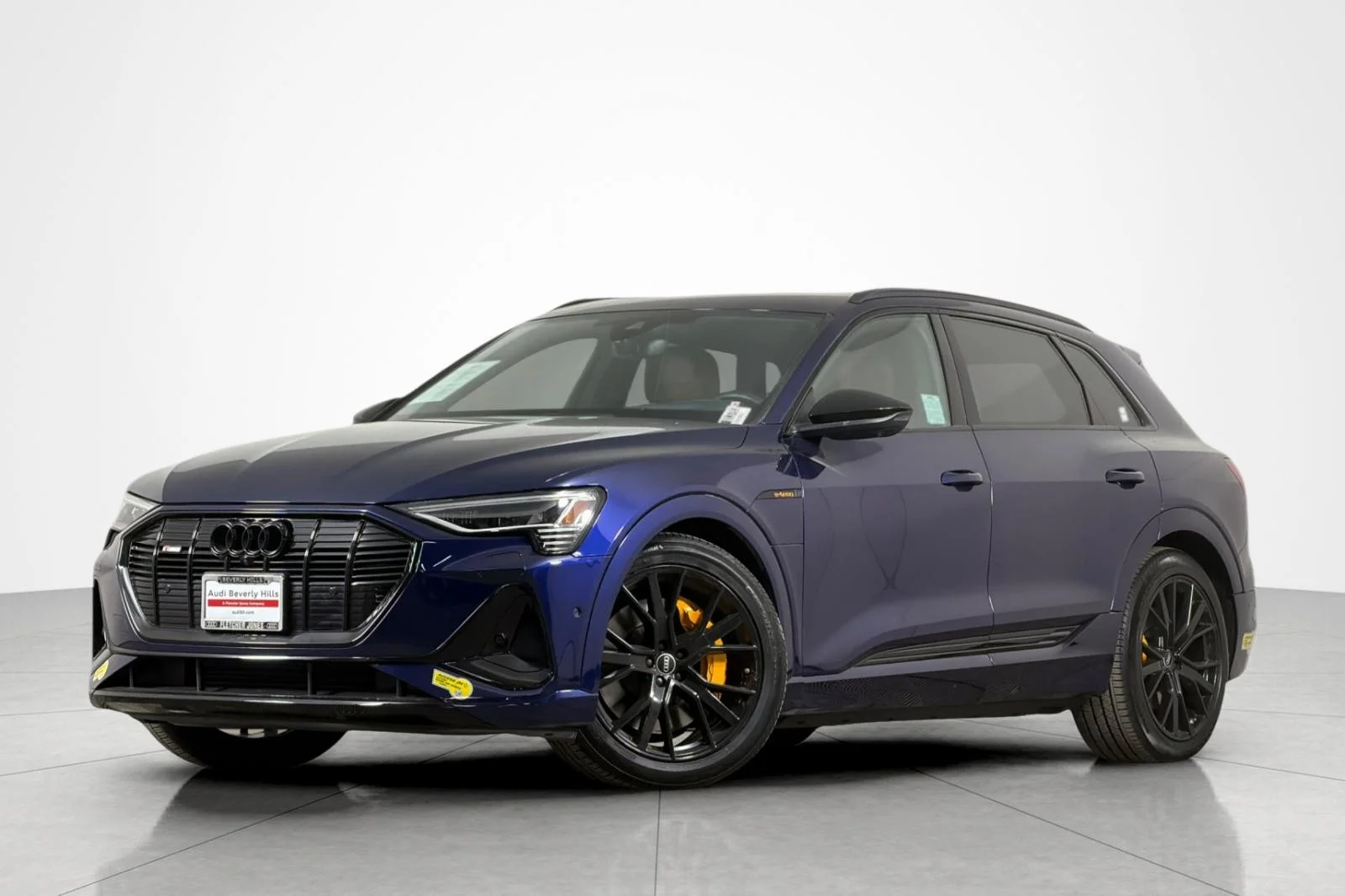 Used 2022 Navarra Blue Metallic Audi Chronos quattro image 1
