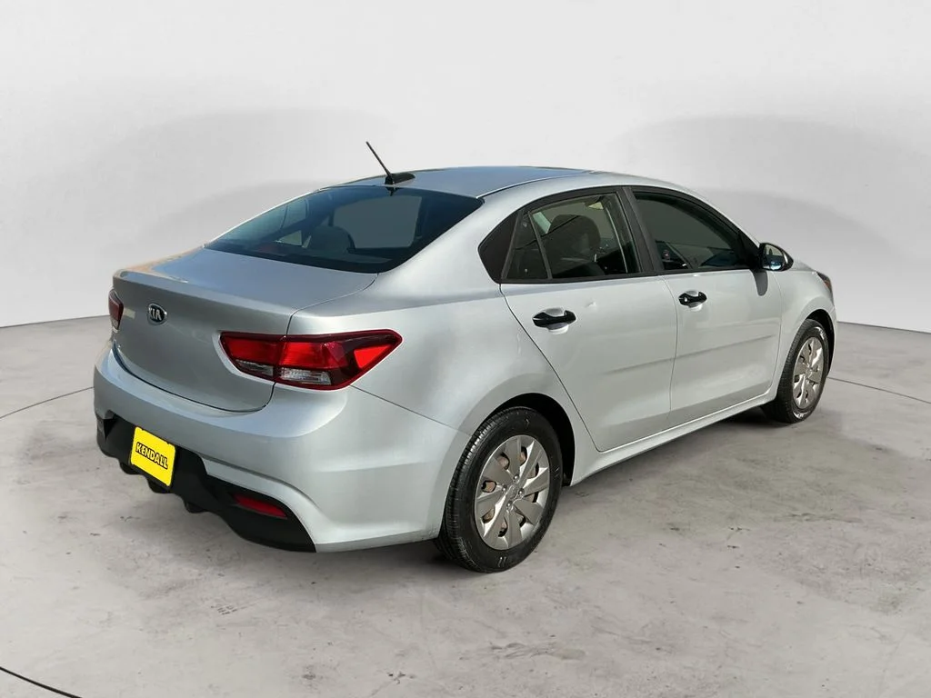 Used 2018 Silver Kia LX image 5