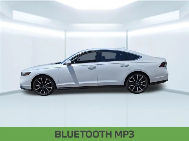 Used 2023 White Honda Touring image 3