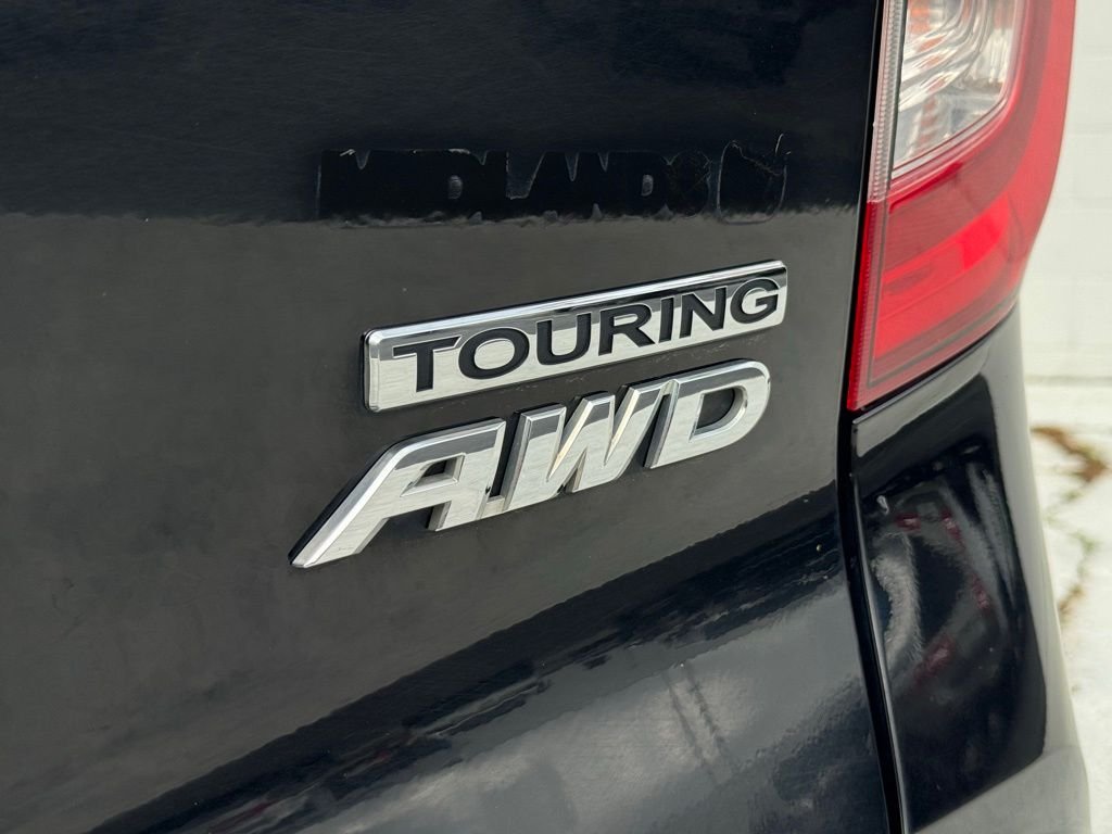 Used 2022 Black Honda Touring image 17